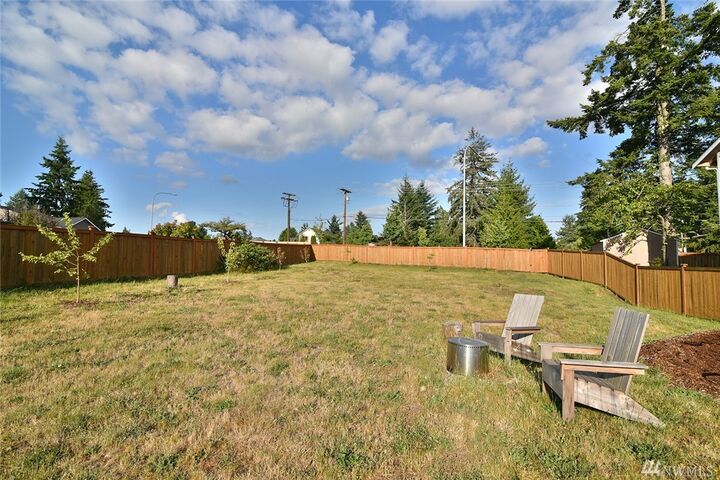 Property Photo:  2030 NE Laurie Vei Lp  WA 98370 