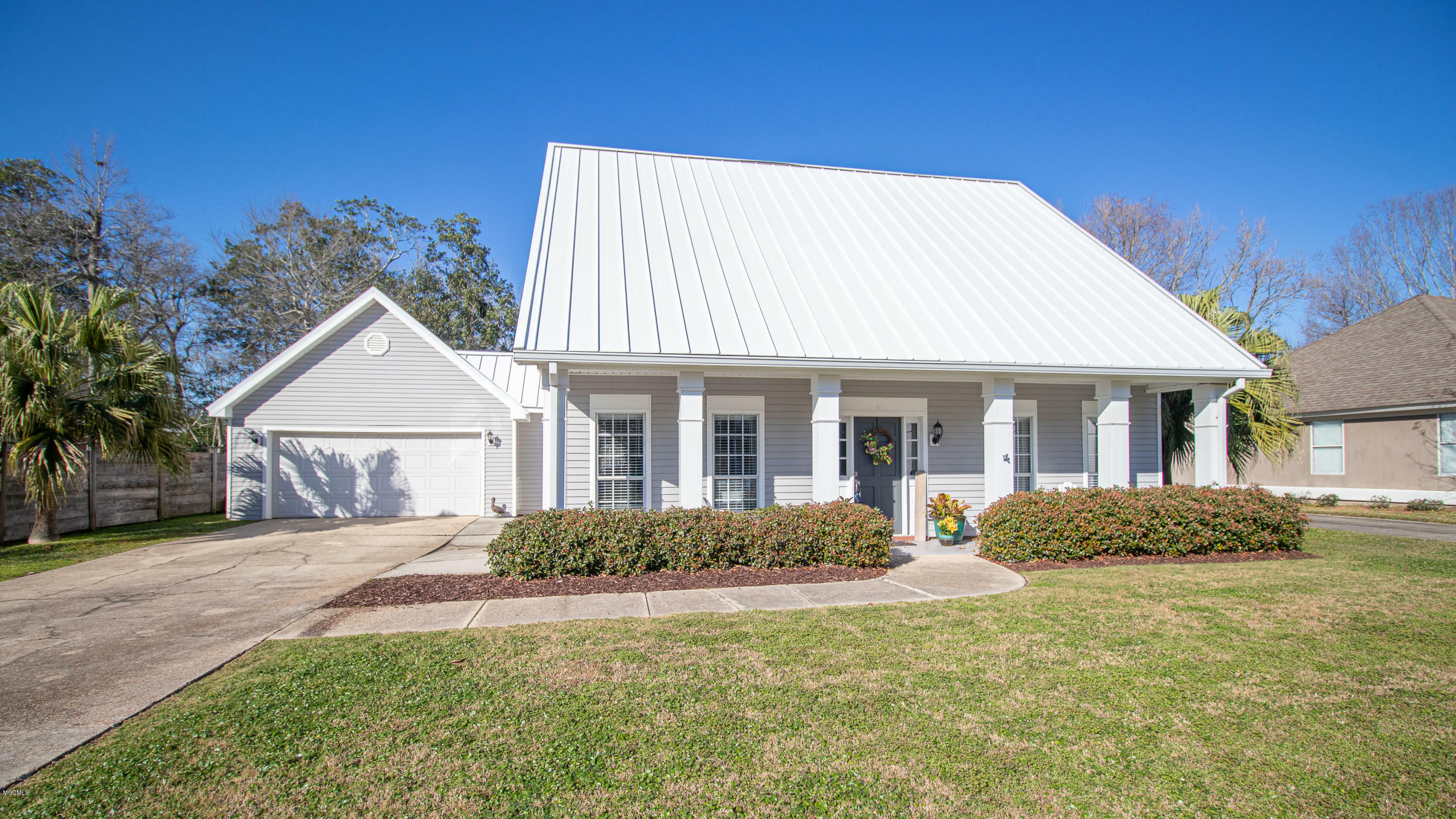 Property Photo: 2505 Greenview Drive MS 39507