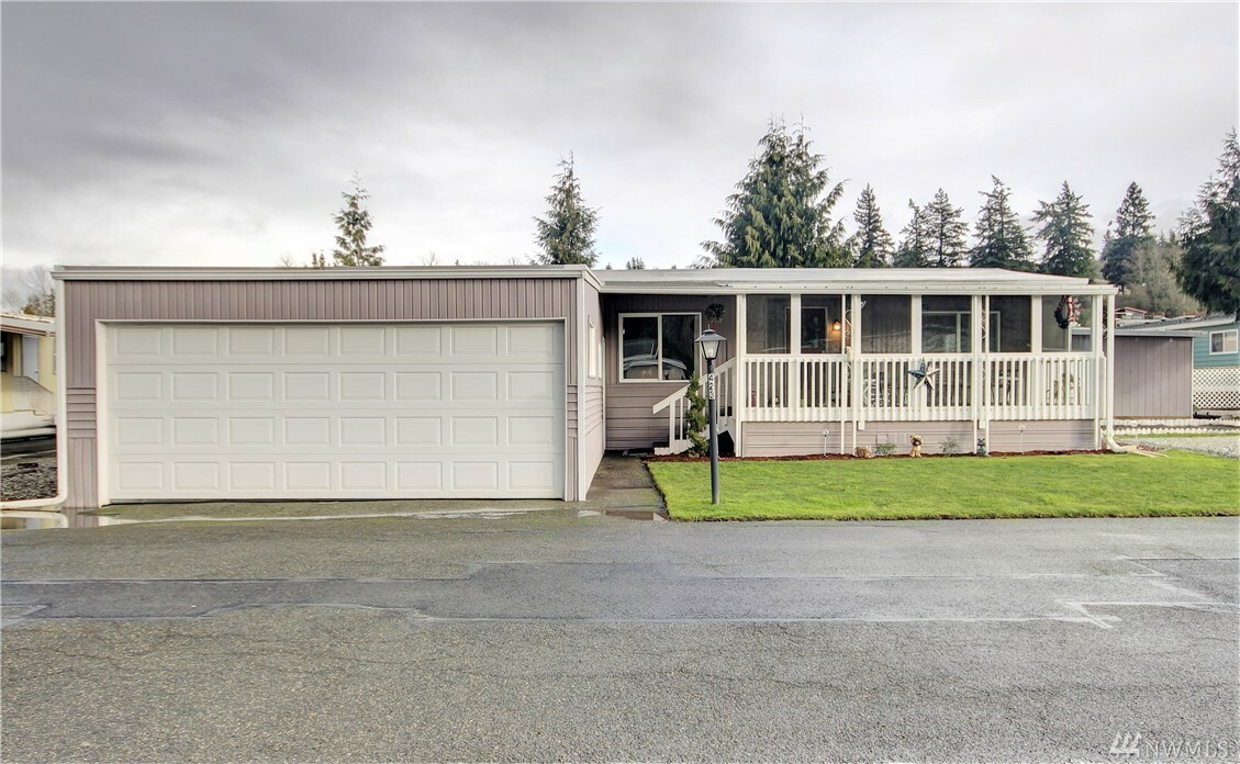 Property Photo:  1200 Lincoln St 423  WA 98229 