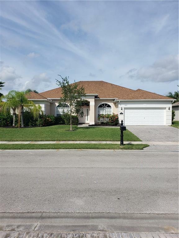 Property Photo:  626 Tangelo Circle SW  FL 32968 