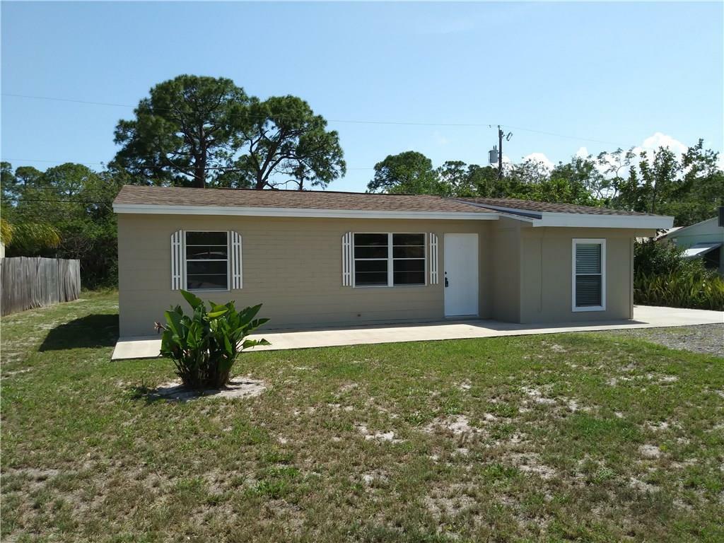 Property Photo:  541 7th Lane SW  FL 32962 