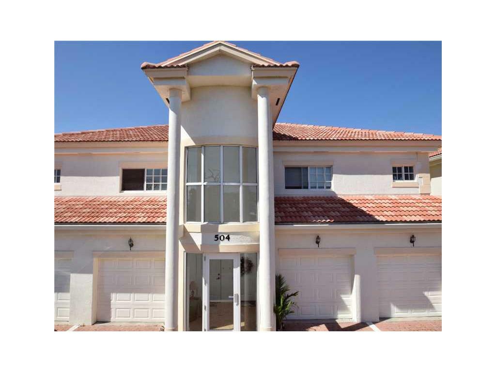 Property Photo: 504 7th 201 FL 32962