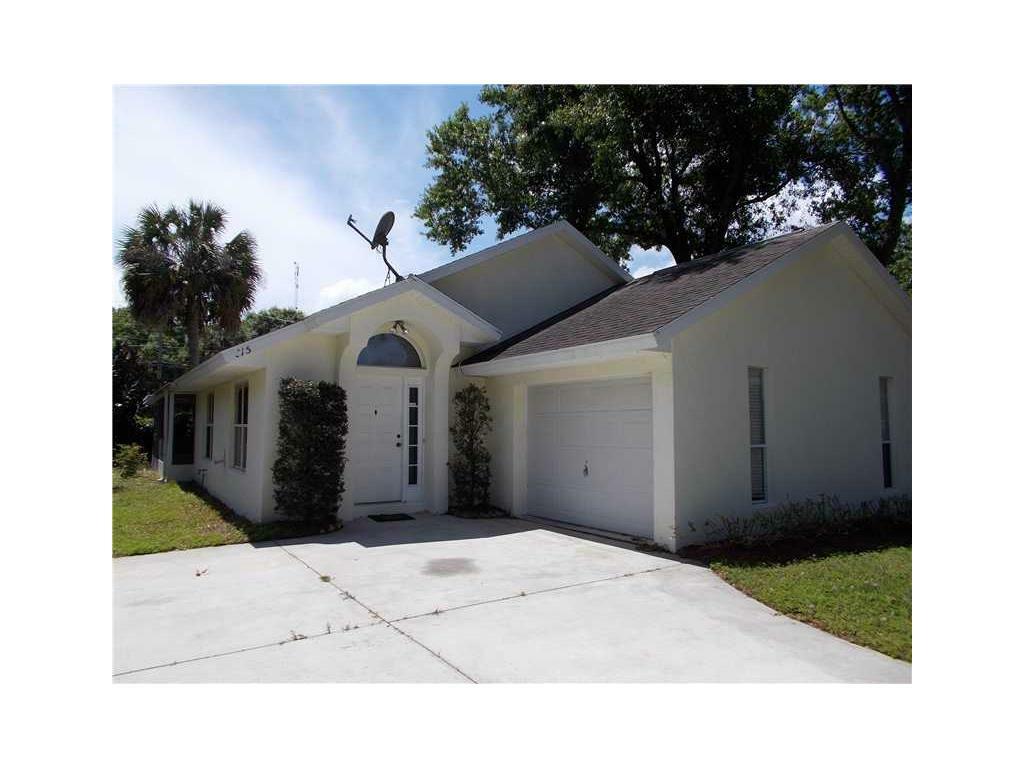 Property Photo:  715 42nd Court  FL 32968 