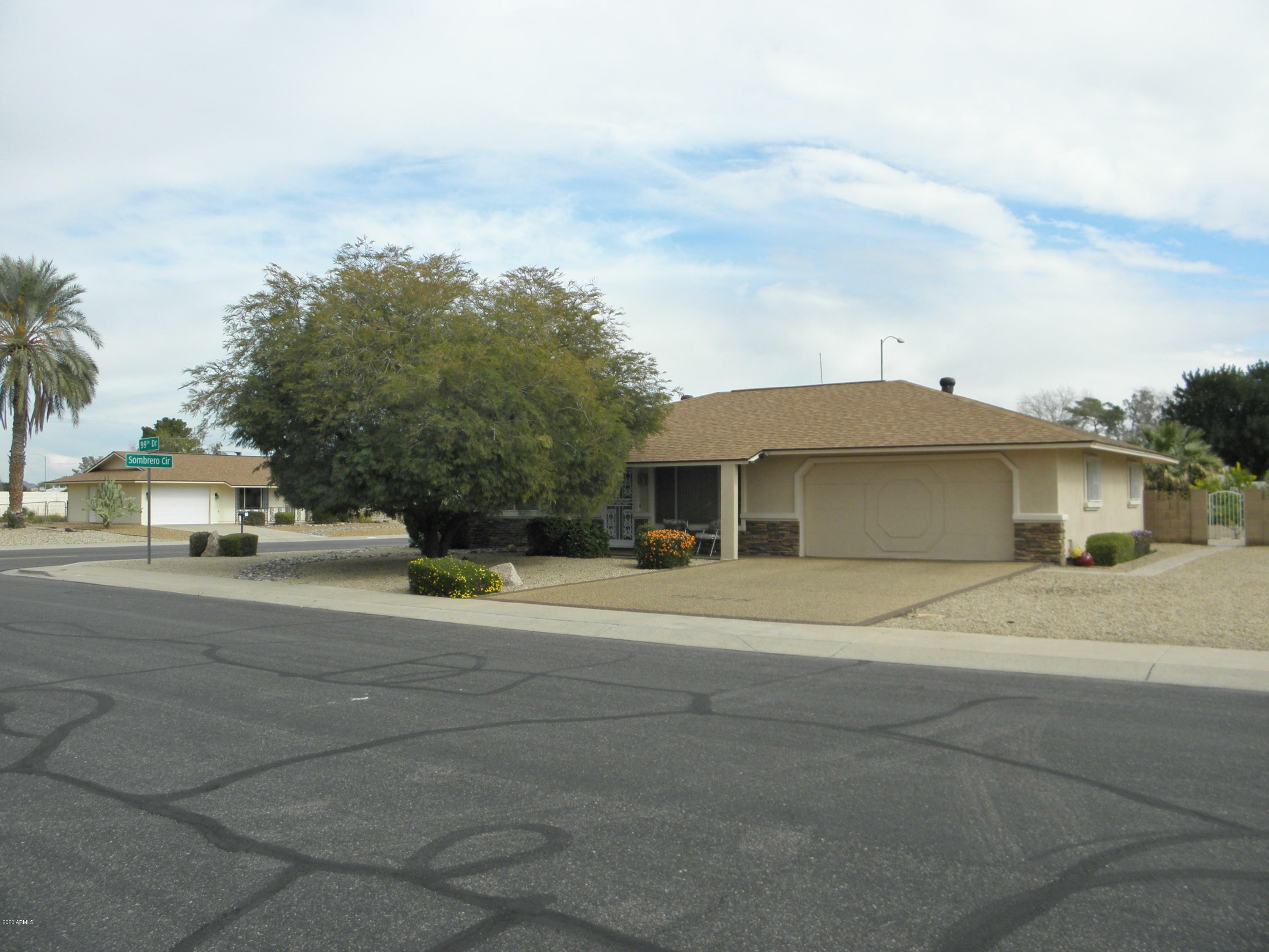 Property Photo: 19025 N 99th Drive AZ 85373