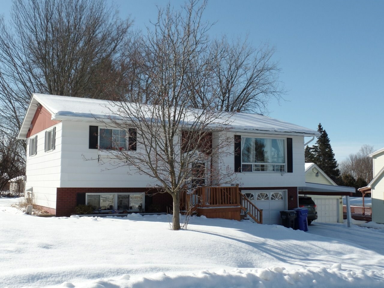 Property Photo:  30 Stanley Court  VT 05478 