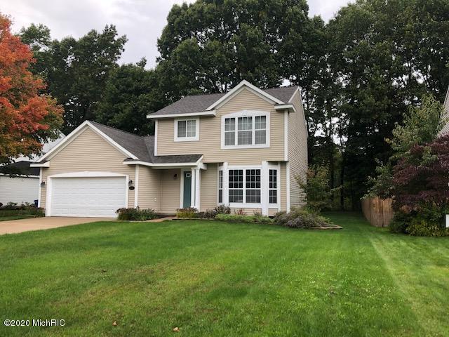 Property Photo: 15167 Briarwood Street MI 49417
