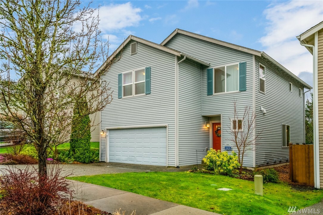 Property Photo:  11628 24th St SE  WA 98258 