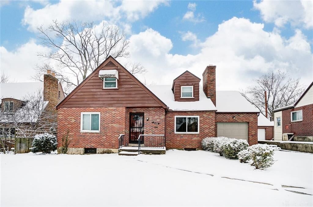 Property Photo: 2128 University Place OH 45406