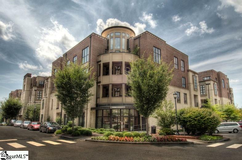 Property Photo: 224 S Laurens Street Unit 308 SC 29601