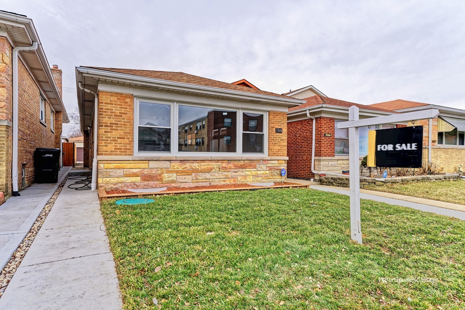 Property Photo: 5544 North California Avenue IL 60625