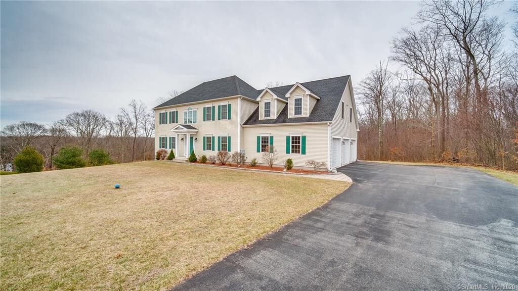 Property Photo:  4 Evergreen Road  CT 06441 