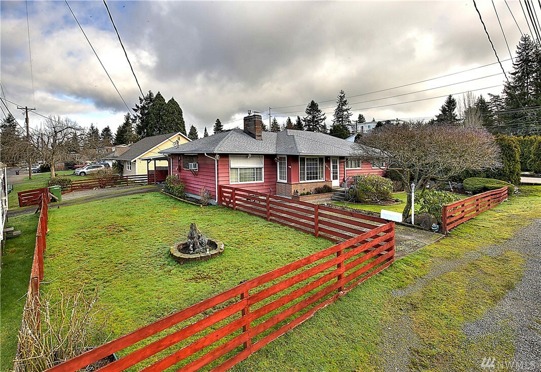 Property Photo:  7619 35th St W  WA 98466 