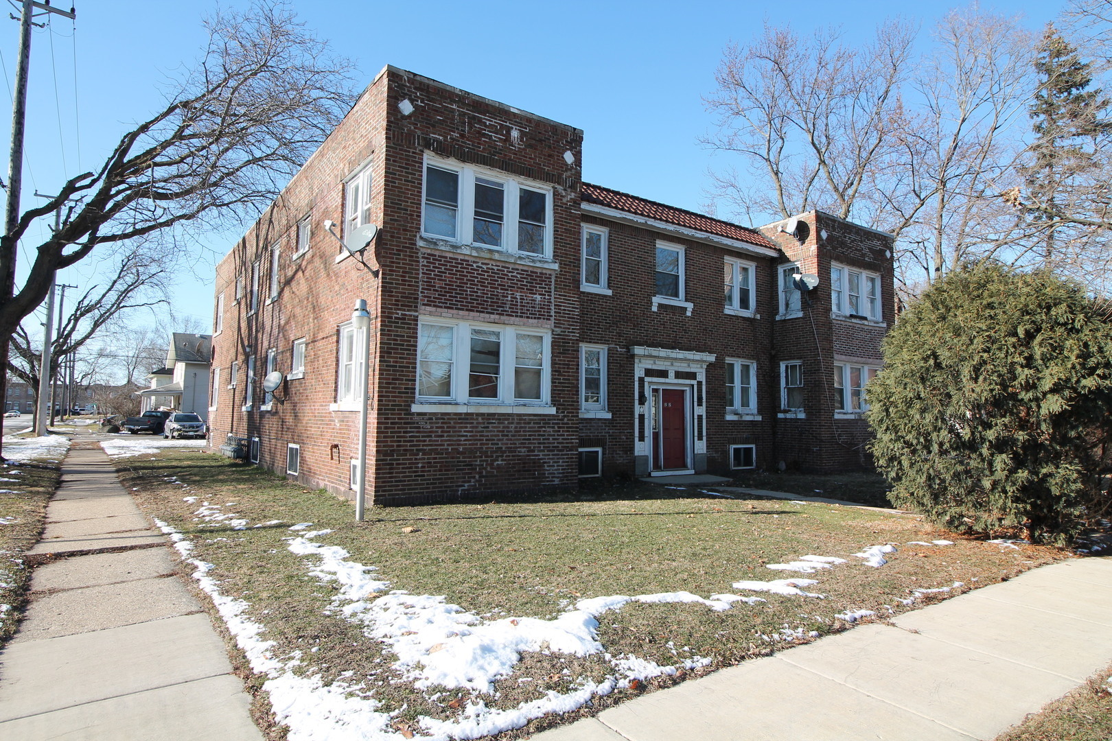 Property Photo:  2027 South 5th Street  IL 61104 