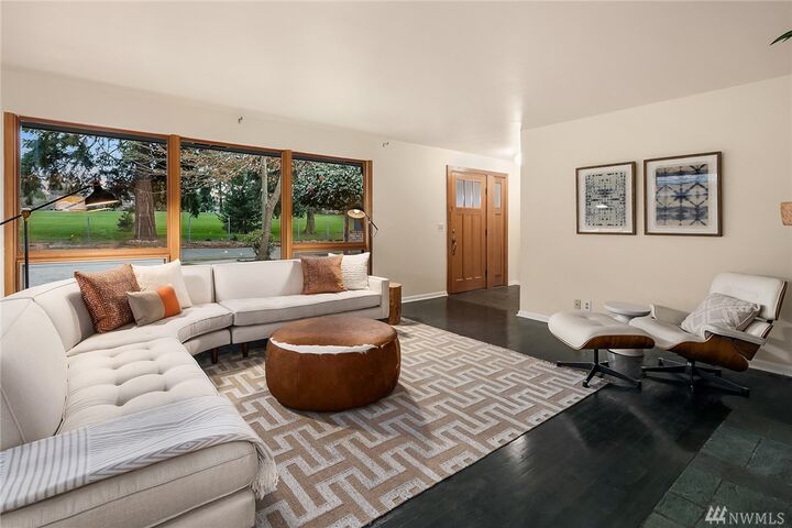 Property Photo:  7551 45th Ave NE  WA 98115 