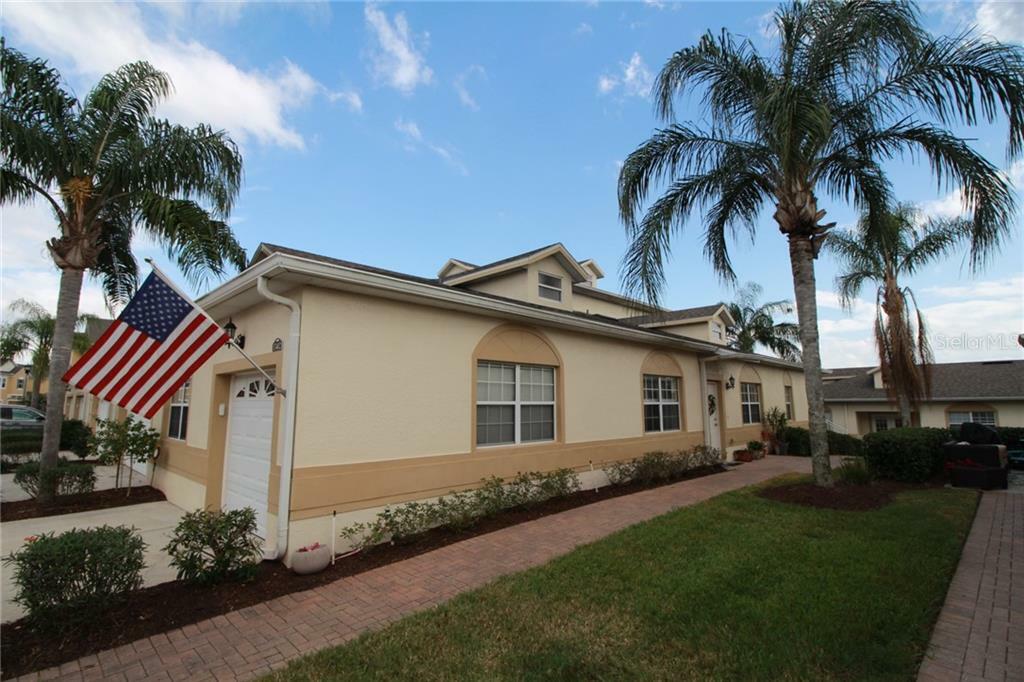 Property Photo:  17402 Chateau Pine Way  FL 34711 