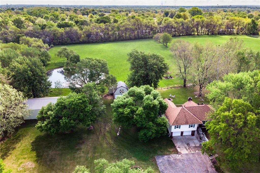 Property Photo: 1003 Barron Road MO 64083