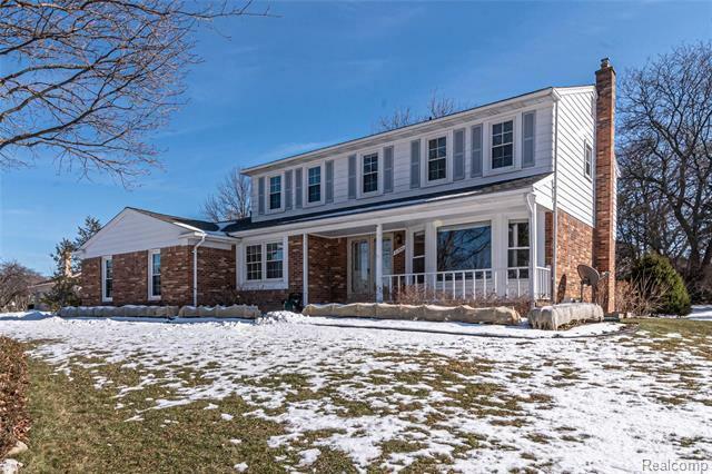 Property Photo: 21950 Bedford Drive MI 48167