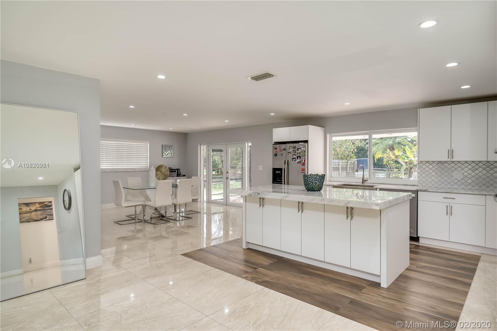 Property Photo: 14200 SW 23rd St FL 33325