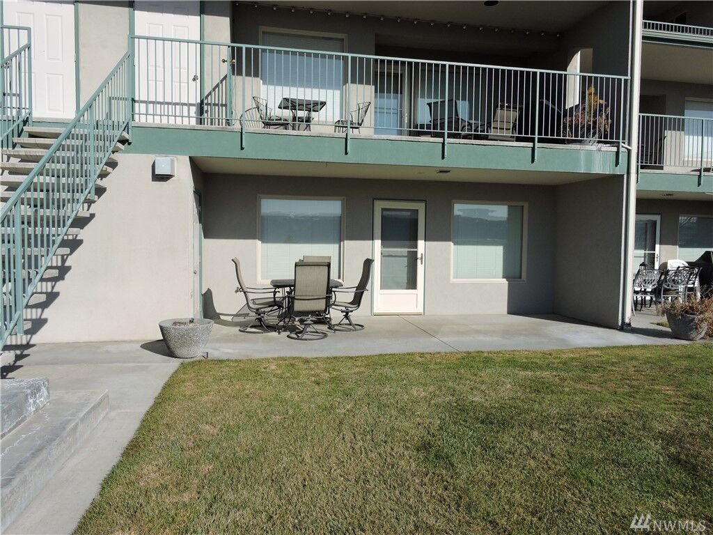 Property Photo:  8997 Crescent Bar Rd NW 137  WA 98848 