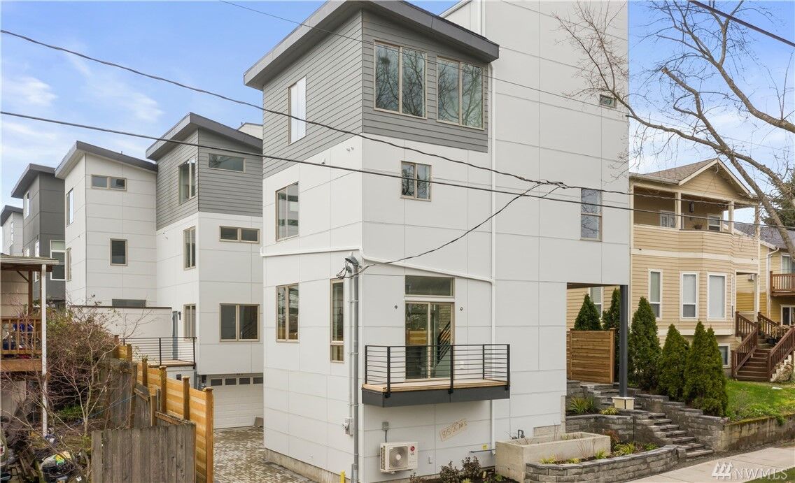 Property Photo: 817 26th Ave S WA 98144