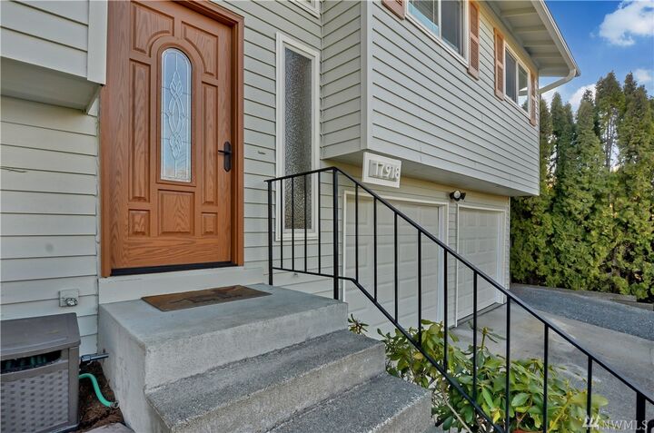 Property Photo: 17918 146th Ave NE WA 98072