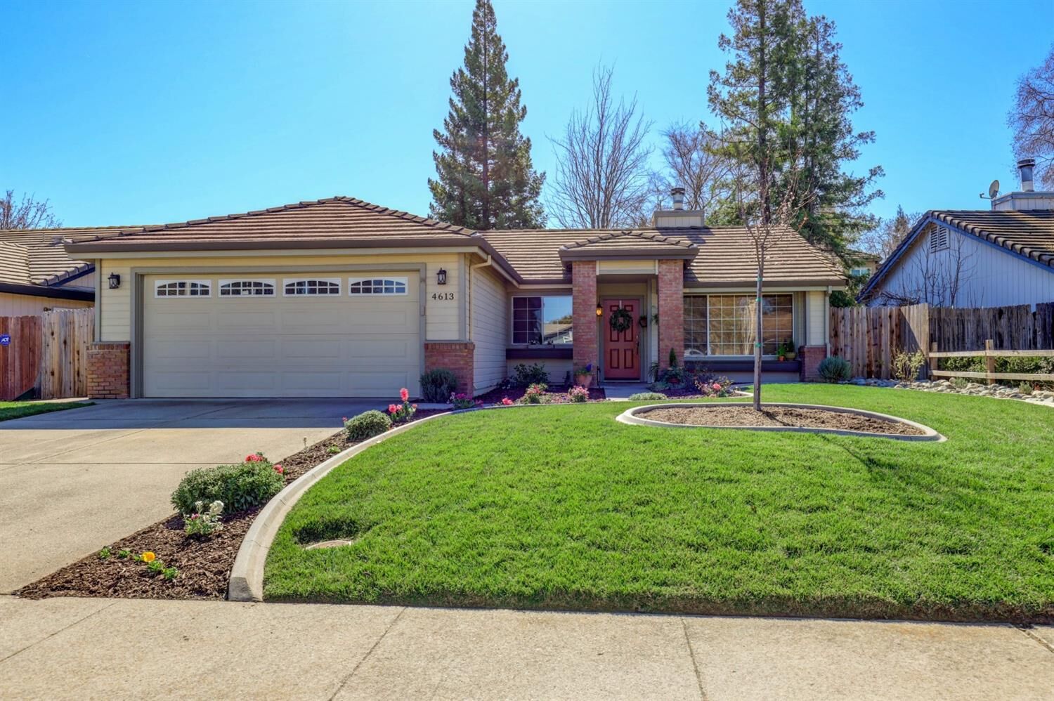 Property Photo: 4613 Stuart Place CA 95765