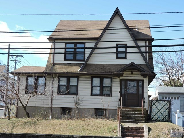 Property Photo:  693 Midland Avenue  NJ 07026 