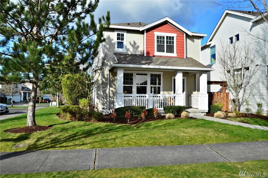 Property Photo:  802  62nd Street SE  WA 98092 