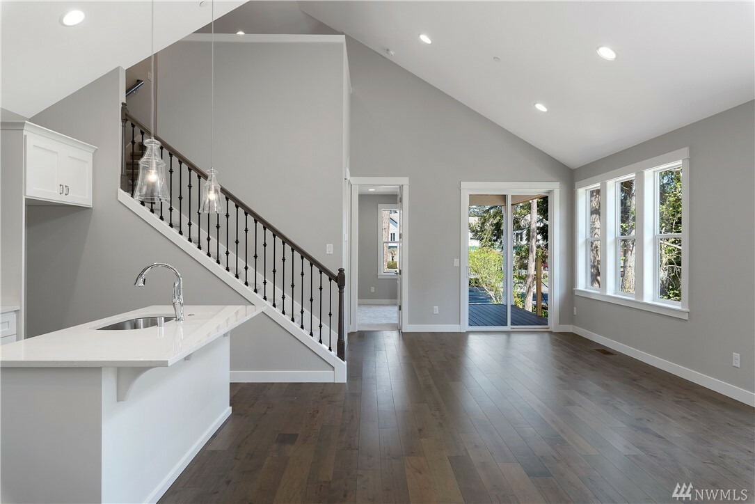 Property Photo: 1067 11th Tee Drive 26 WA 98466