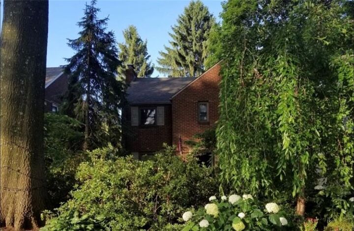 314 Old Farm Rd  Mt. Lebanon PA 15228 photo