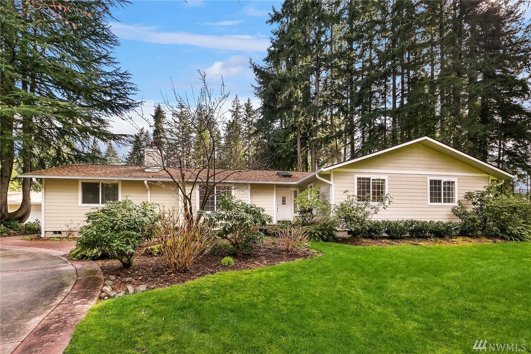 Property Photo:  22511  95th Avenue SE  WA 98077 
