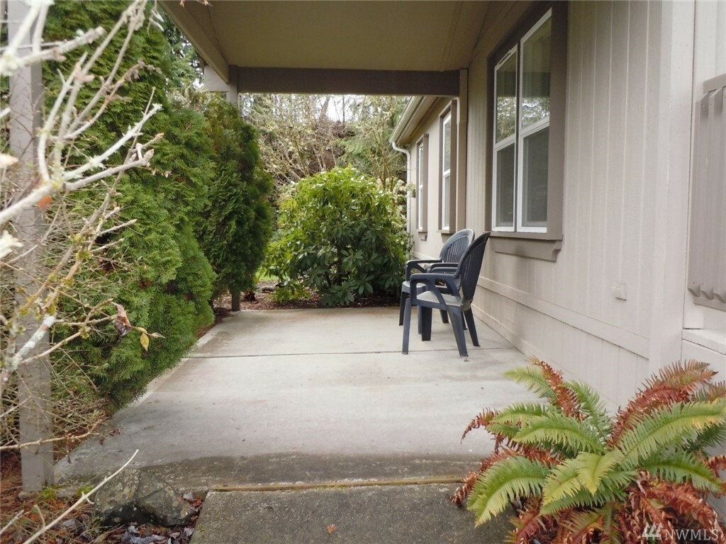 Property Photo: 671 NE Saturn Lane WA 98311
