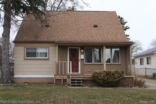 Property Photo:  28944 James Street  MI 48135 