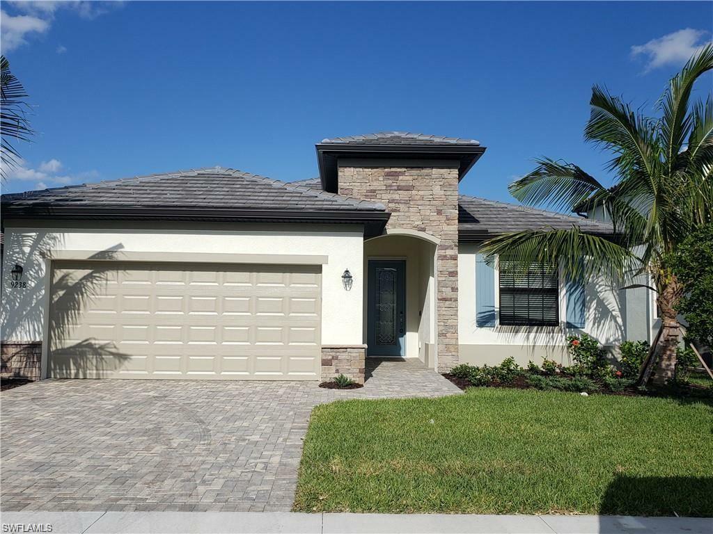 Property Photo:  9238 Shadow Oak Ln  FL 34120 