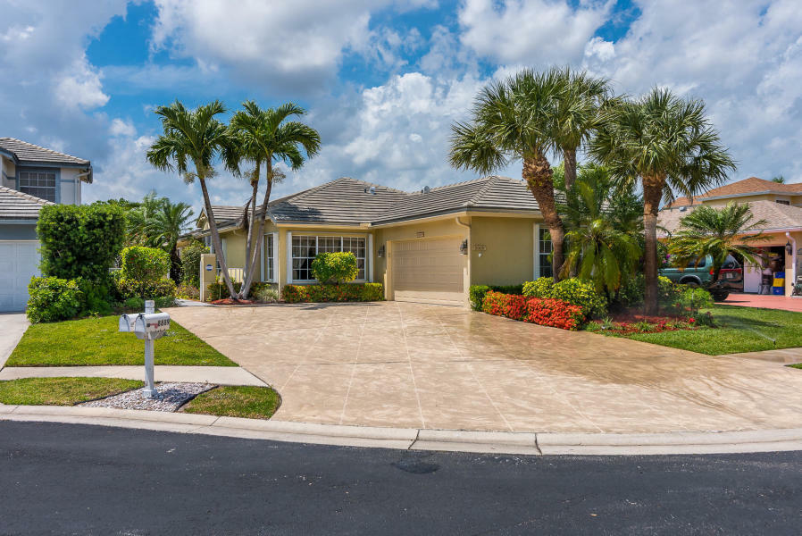 Property Photo:  8889 Odell Drive  FL 33472 