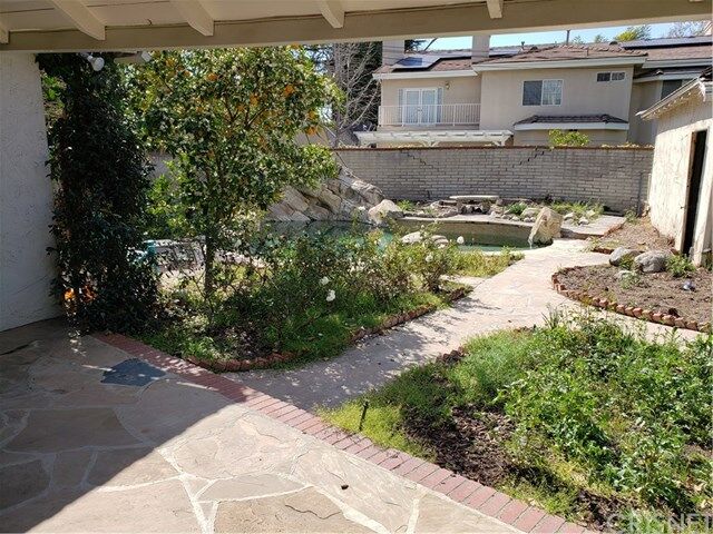 5149 Teesdale Avenue  Valley Village CA 91607 photo