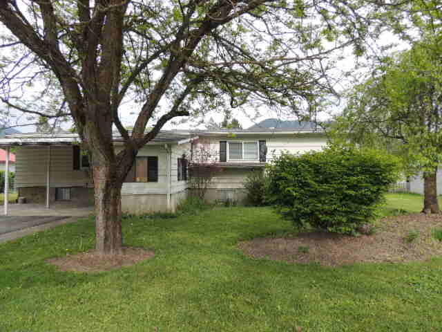 Property Photo:  308 N 3rd St E  WA 99109 