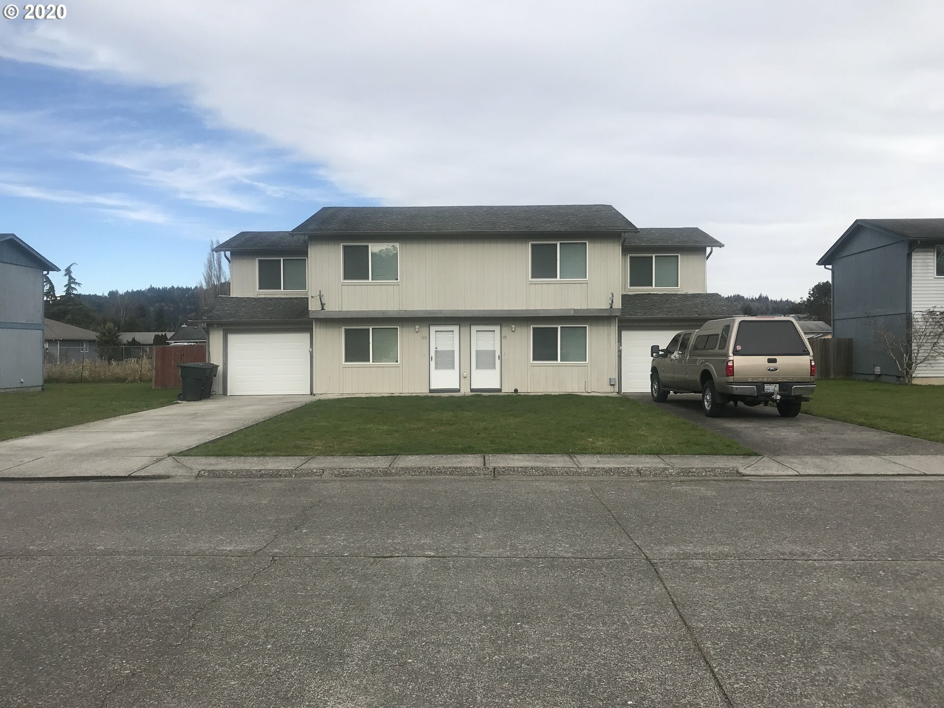 Property Photo:  115 Cowan Ct  WA 98632 