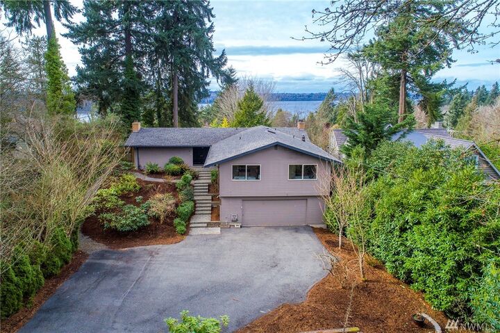 4465  Island Crest Way  Mercer Island WA 98040 photo