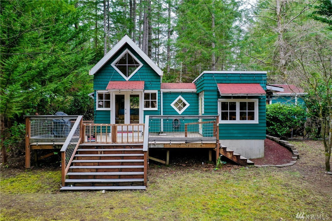 Property Photo: 13751 Wye Lake Blvd SW WA 98367