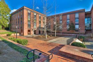 Property Photo:  1400 Kenesaw Ave Apt 13N  TN 37919 