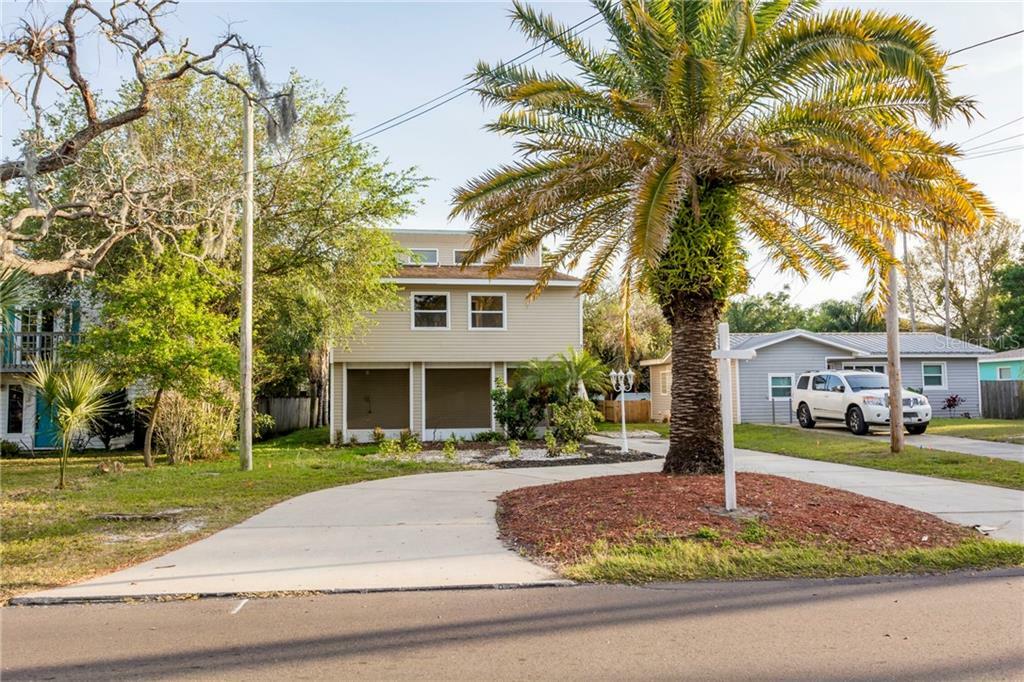 Property Photo: 313 Crystal Beach Avenue FL 34681