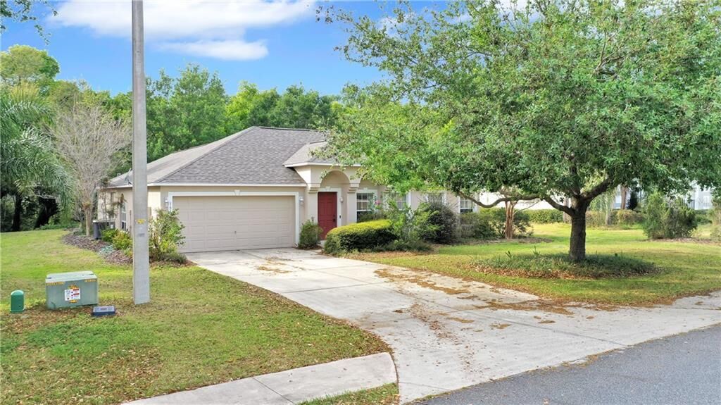 Property Photo:  1613 Myrtle Lake Ave Avenue  FL 34731 