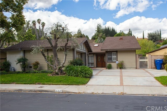 Property Photo: 550 Via Zapata CA 92507