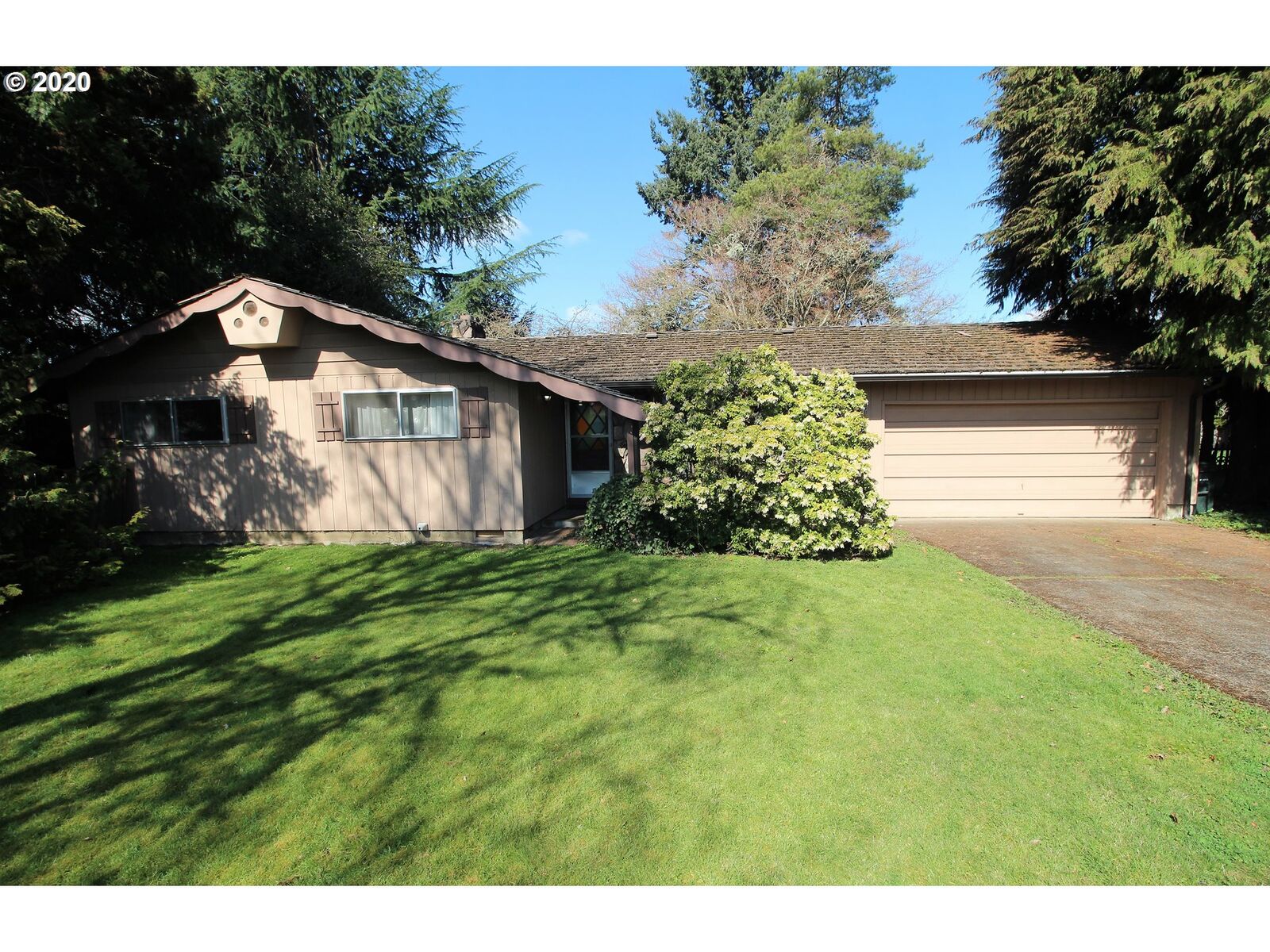 Property Photo:  958 S 38th St  OR 97478 