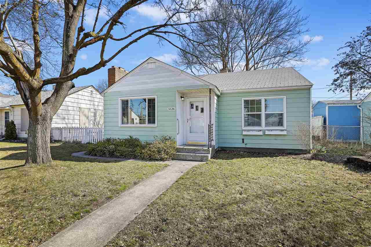 Property Photo:  5128 N Cannon St  WA 99205-5628 