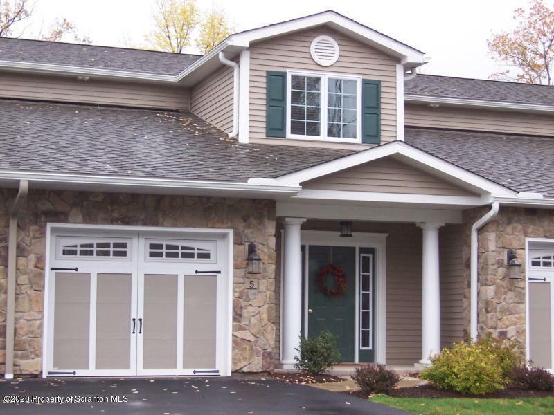 Property Photo:  4 Glenridge Circle  PA 18411 