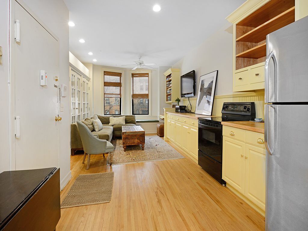 Property Photo:  1208 Washington St 2 S  NJ 07030 