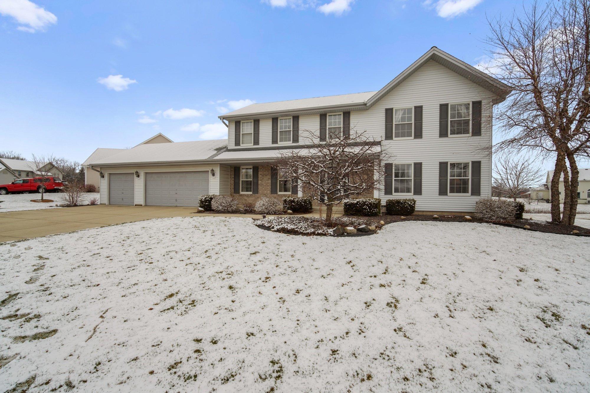 Property Photo: 13740 W Wildflower Ln WI 53151