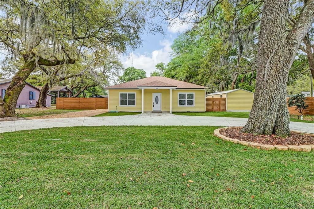 Property Photo:  740 Old Amelia Avenue  FL 32034 